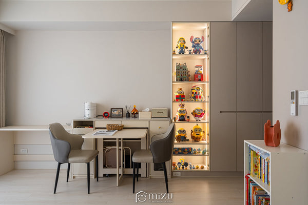 客廳與展示櫃空間實景 | GL6101 瑪格朗淺橡 木地板 | 明峻地板