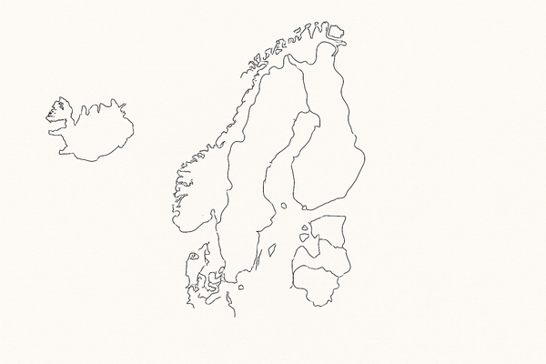 一張極簡風格的北歐五國地圖，頂級藝術線條畫。

**核心主體：** 畫面中「只」出現芬蘭、瑞典、丹麥、挪威、冰島這五個國家的地理輪廓。請「移除」所有其他國家，例如英國。

**風格：** 乾淨、優雅、極簡的斯堪地那維亞設計風格，畫面留白空間充足，視覺上絕不擁擠。

**構圖：** 五個國家作為一個視覺整體，置於畫面中央，寬螢幕比例 (16:9)。

**具體細節：**
- 國家輪廓由「單一、不斷裂的」、纖細、流暢的深炭灰色線條繪製。
- 背景是帶有「非常細微紙張纖維紋理」的、溫暖的米白色畫紙，精準類似於色碼 #F8F7F5。
- **嚴格禁止：** 地圖上「絕對不要」出現任何文字、標籤、圓圈、國界線、城市標示或任何多餘的符號。

最終成品需為一張高解析度的、充滿藝術感的向量風格插畫，感覺像出自一位頂級平面設計師之手。